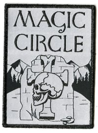 MAGIC CIRCLE - Black And White